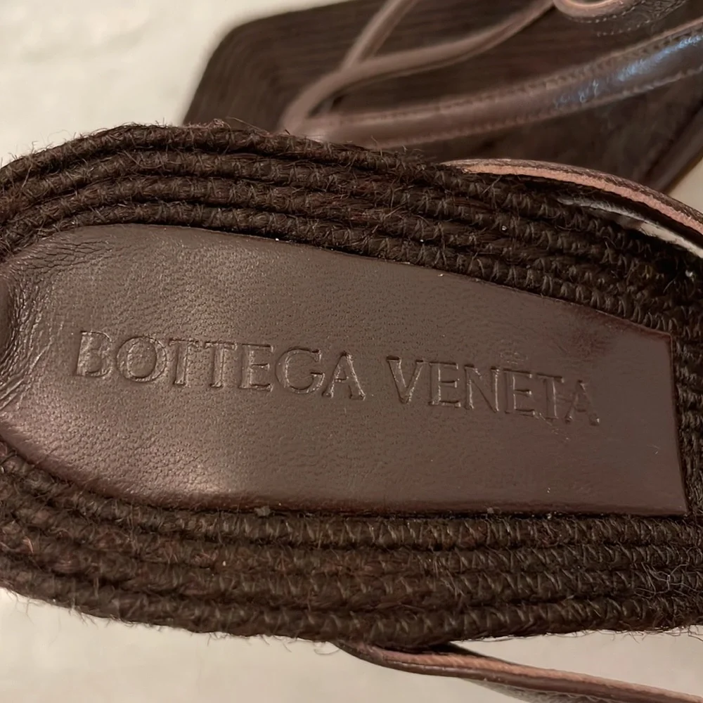 Bottega Veneta - Picture 7 of 8
